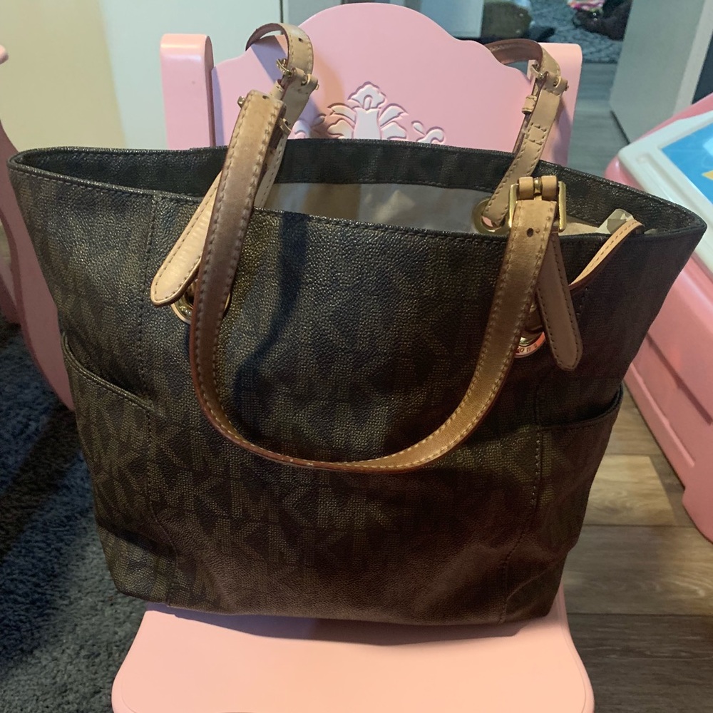 Michael kors handbag